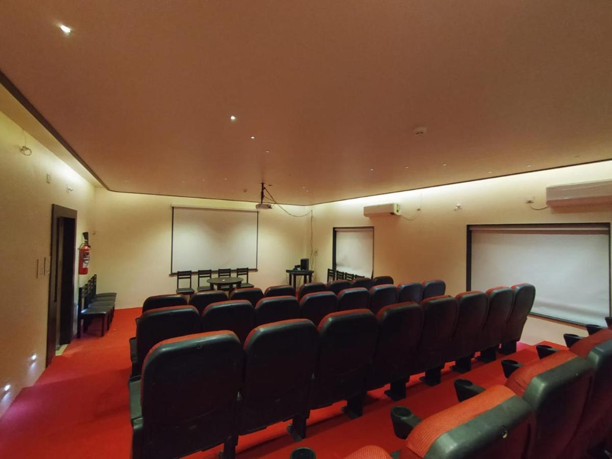 Flamingo Club And Resort Una 3 Km Away From Diu Check Post Экстерьер фото