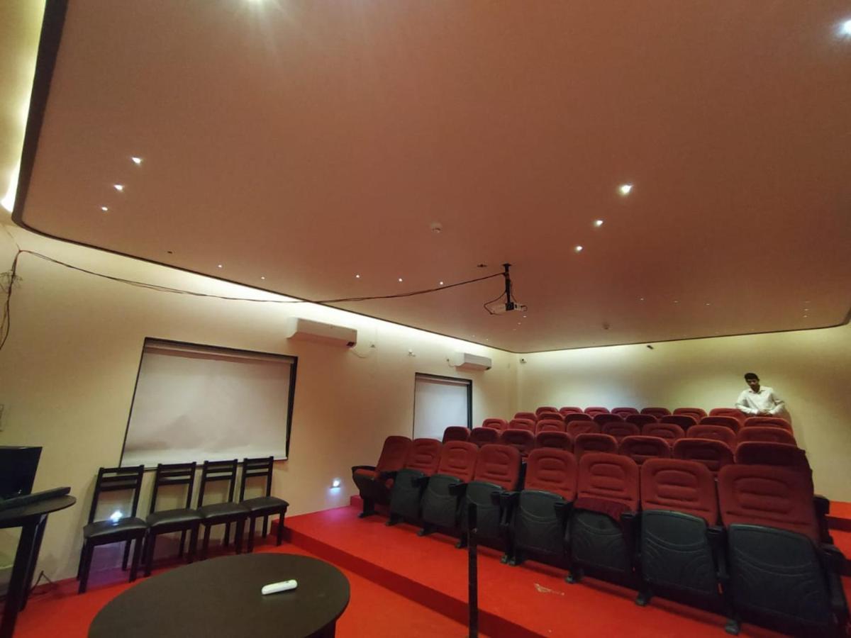 Flamingo Club And Resort Una 3 Km Away From Diu Check Post Экстерьер фото