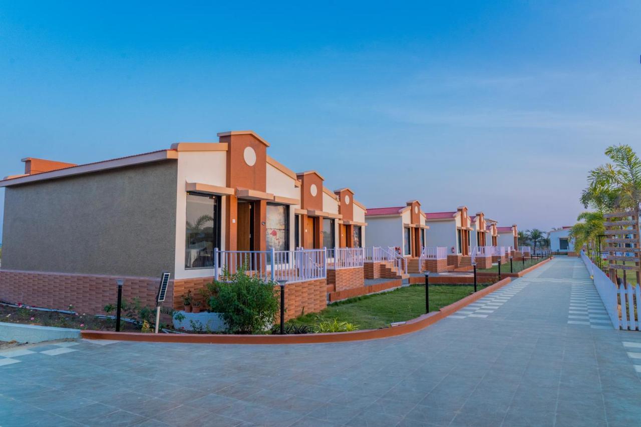 Flamingo Club And Resort Una 3 Km Away From Diu Check Post Экстерьер фото