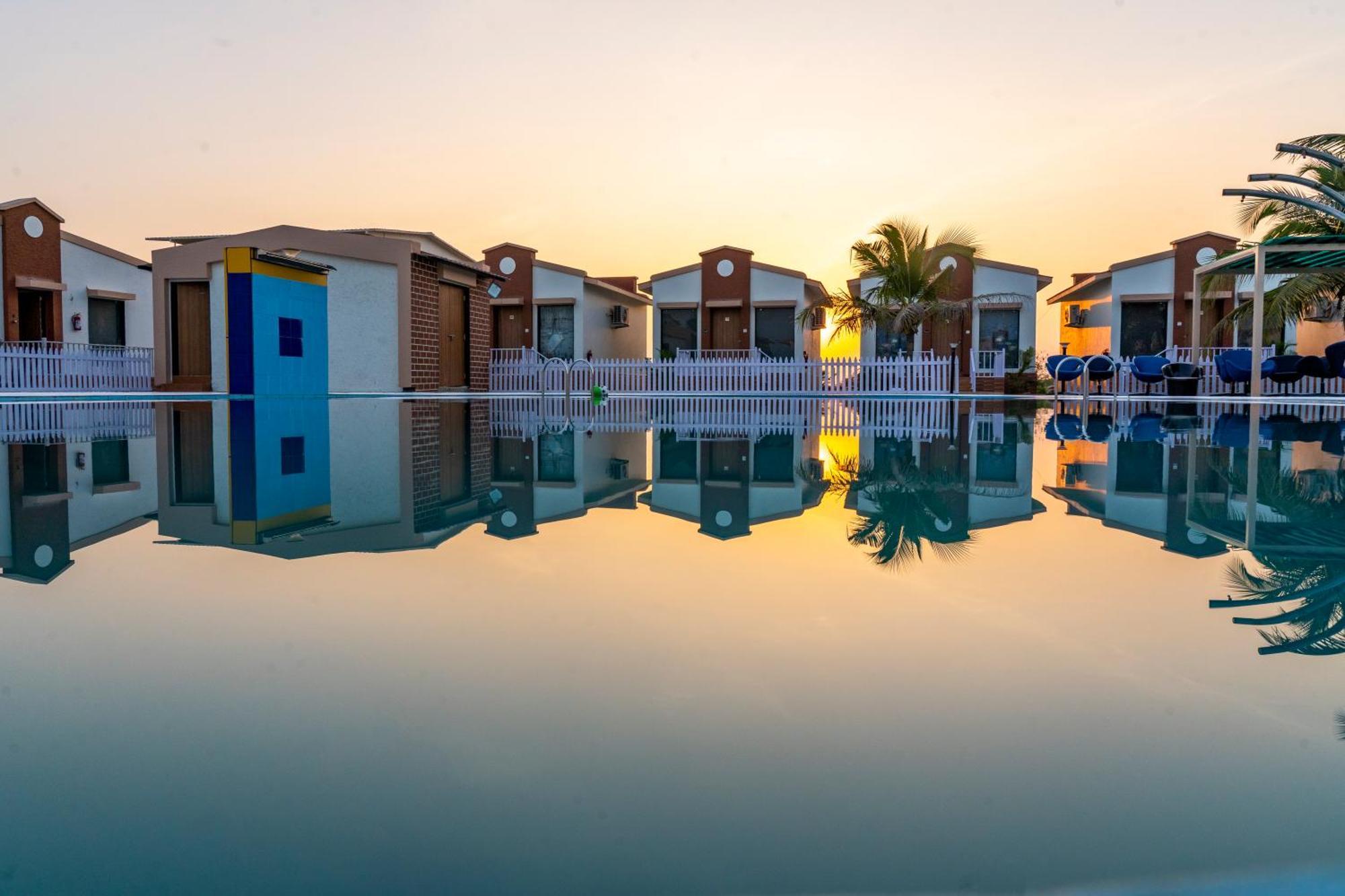 Flamingo Club And Resort Una 3 Km Away From Diu Check Post Экстерьер фото
